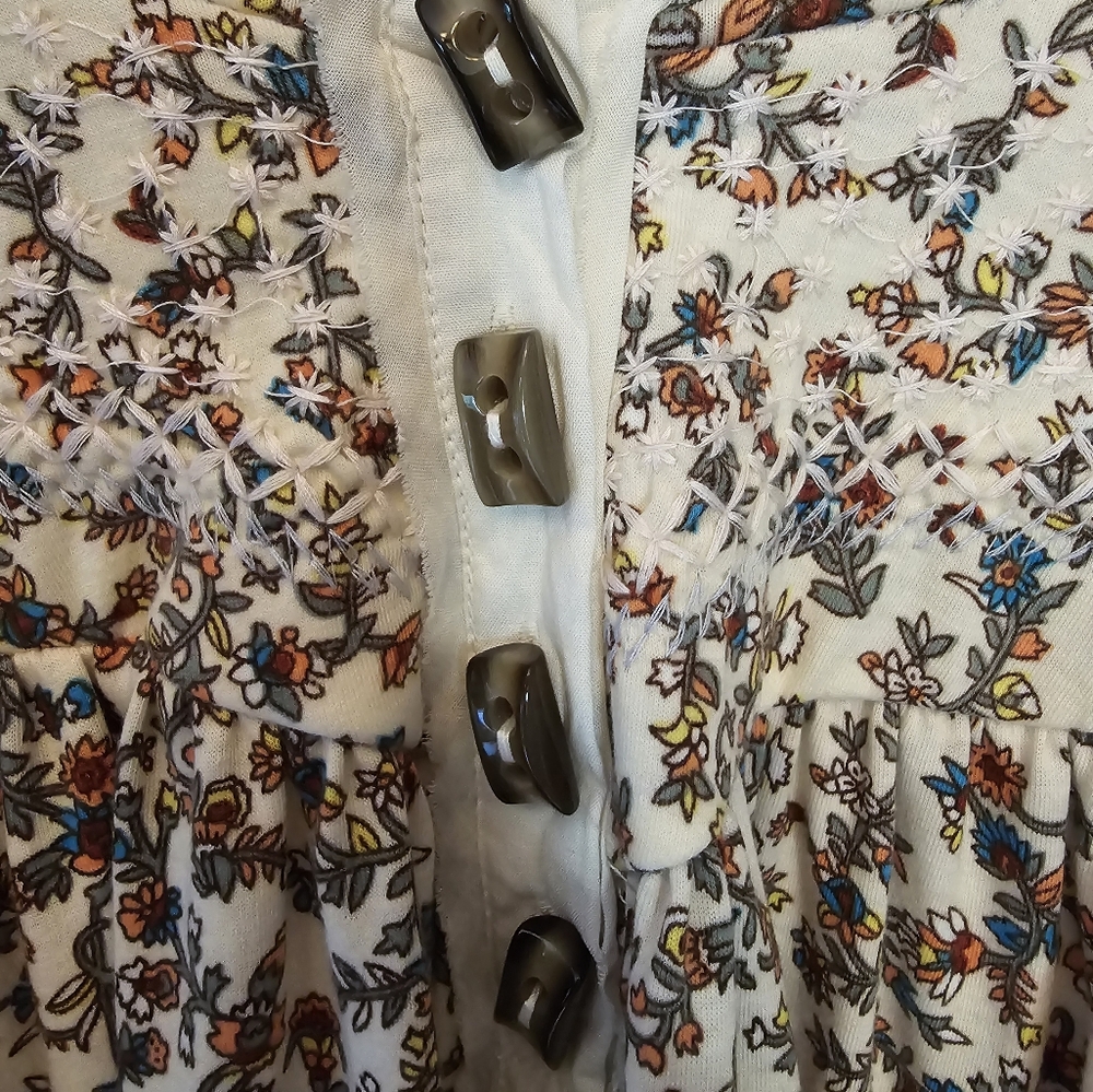 GIMMICKS - Picture 5 of 11